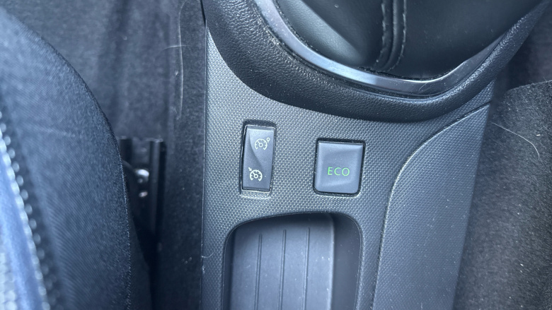 Renault Captur 0.9 TCE 90 Dynamique Nav 5dr Petrol Hatchback